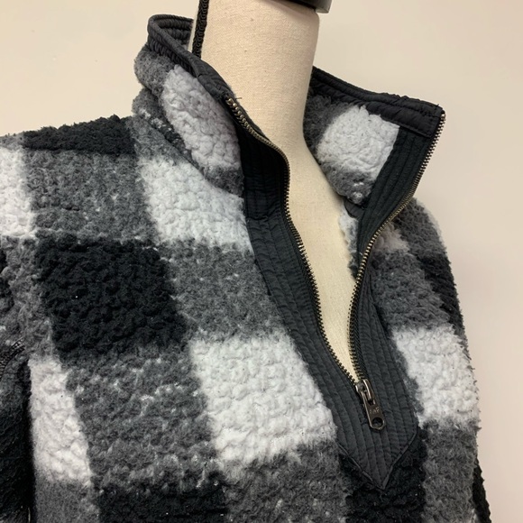The Essential A&F Sherpa Fleece, Size Small - Picture 6 of 12